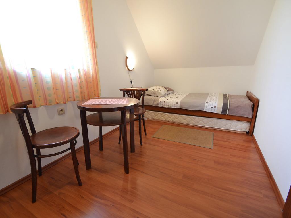 Holiday Home Coprnicka Hisa Skrad Esterno foto