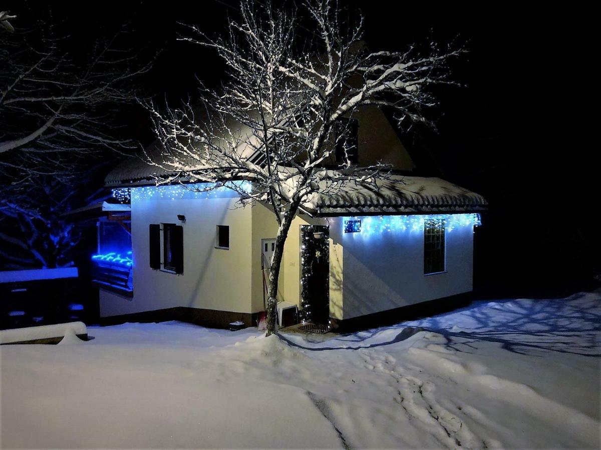 Holiday Home Coprnicka Hisa Skrad Esterno foto