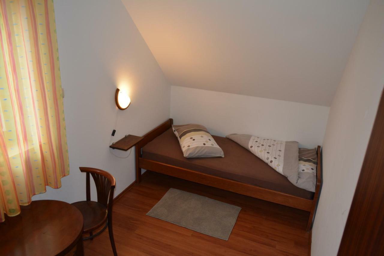 Holiday Home Coprnicka Hisa Skrad Esterno foto